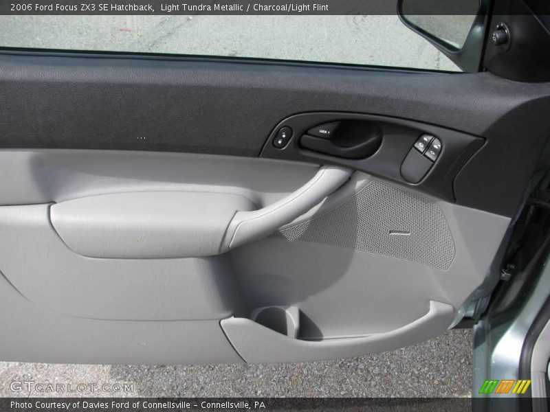 Light Tundra Metallic / Charcoal/Light Flint 2006 Ford Focus ZX3 SE Hatchback