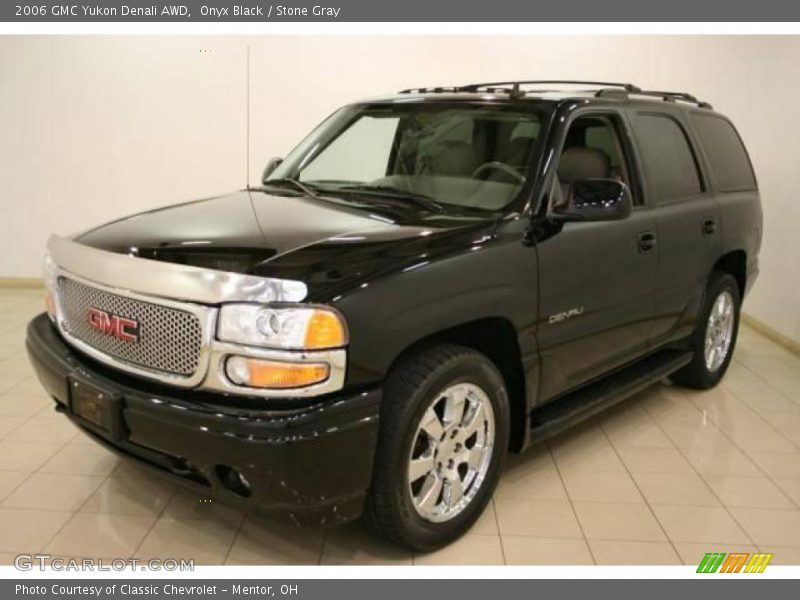 Onyx Black / Stone Gray 2006 GMC Yukon Denali AWD