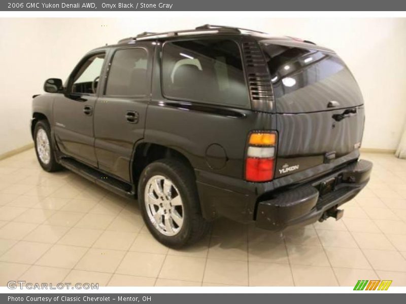 Onyx Black / Stone Gray 2006 GMC Yukon Denali AWD