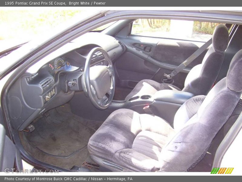 Bright White / Pewter 1995 Pontiac Grand Prix SE Coupe
