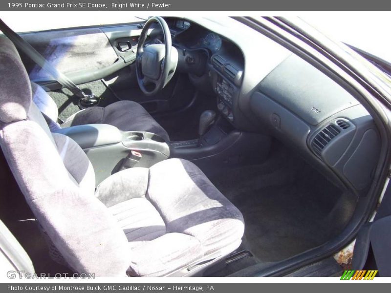 Bright White / Pewter 1995 Pontiac Grand Prix SE Coupe