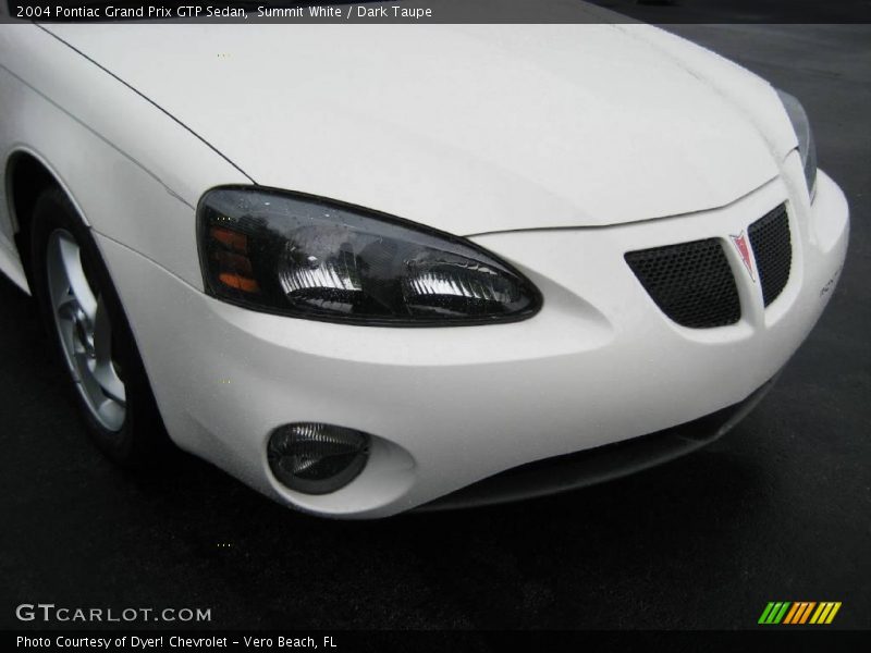Summit White / Dark Taupe 2004 Pontiac Grand Prix GTP Sedan
