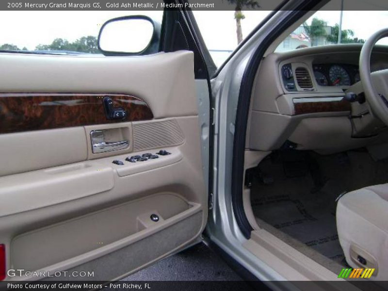 Gold Ash Metallic / Medium Parchment 2005 Mercury Grand Marquis GS