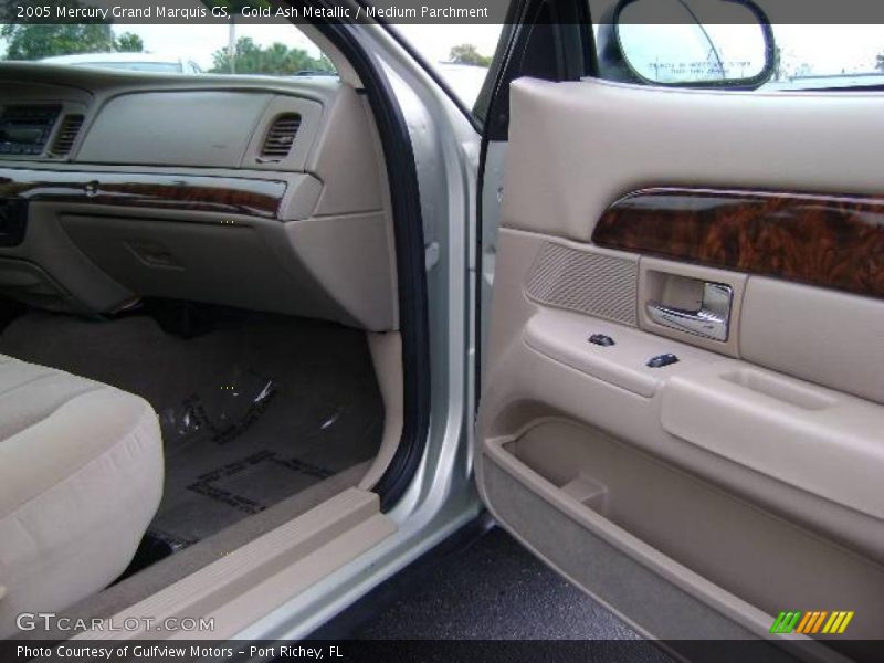 Gold Ash Metallic / Medium Parchment 2005 Mercury Grand Marquis GS