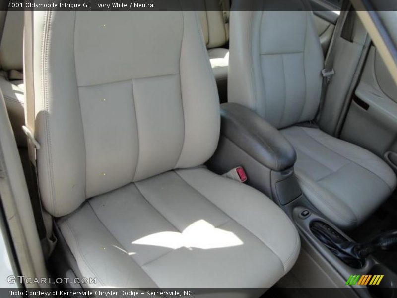Ivory White / Neutral 2001 Oldsmobile Intrigue GL