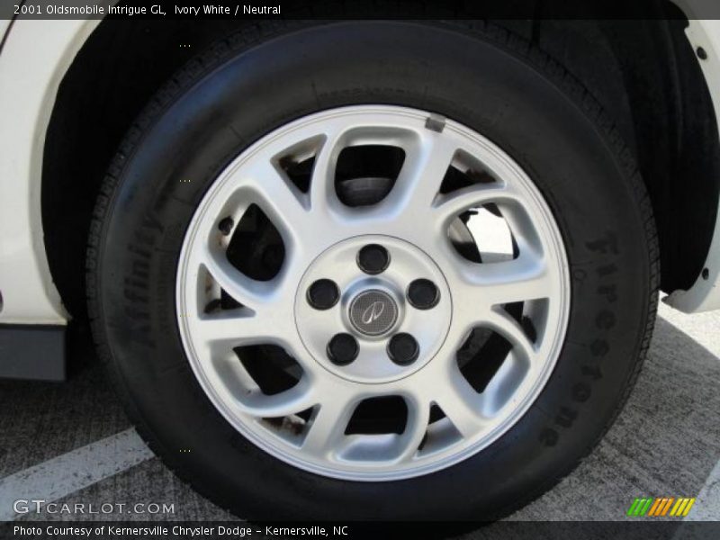 Ivory White / Neutral 2001 Oldsmobile Intrigue GL