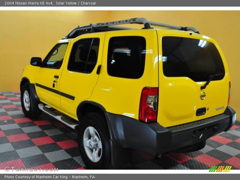 Solar Yellow / Charcoal 2004 Nissan Xterra XE 4x4