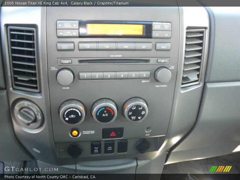 Galaxy Black / Graphite/Titanium 2005 Nissan Titan XE King Cab 4x4