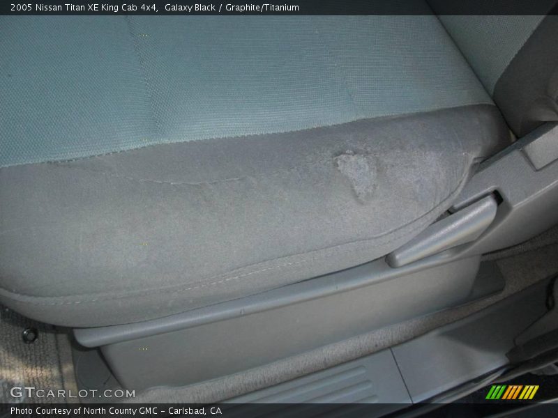 Galaxy Black / Graphite/Titanium 2005 Nissan Titan XE King Cab 4x4