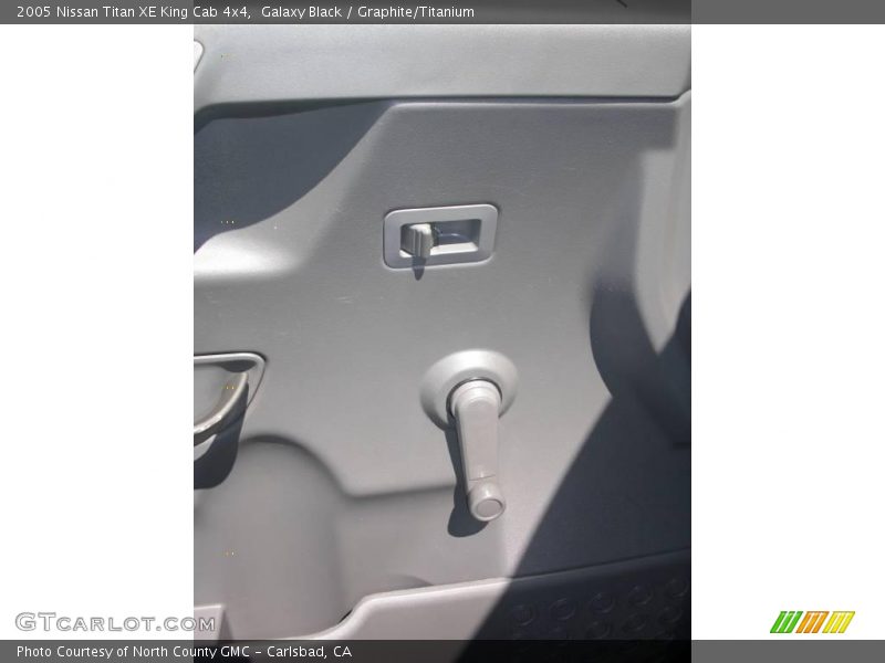 Galaxy Black / Graphite/Titanium 2005 Nissan Titan XE King Cab 4x4