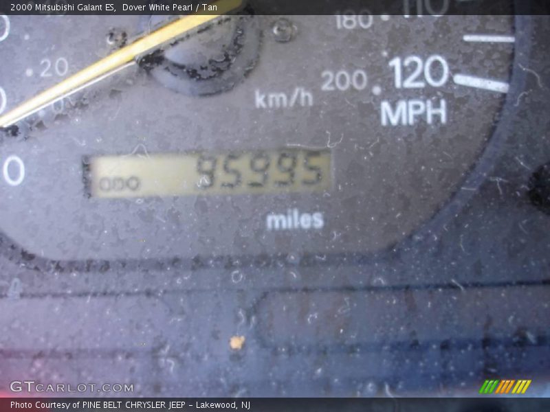 Dover White Pearl / Tan 2000 Mitsubishi Galant ES