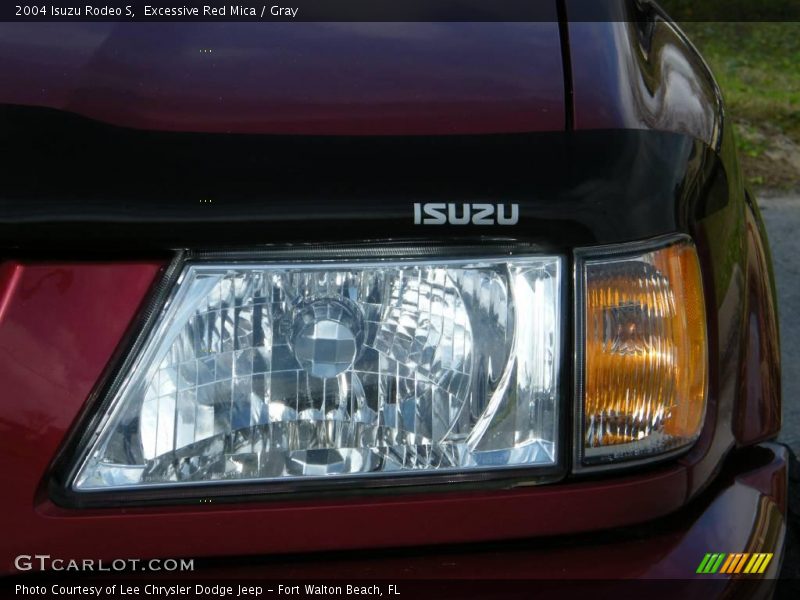 Excessive Red Mica / Gray 2004 Isuzu Rodeo S