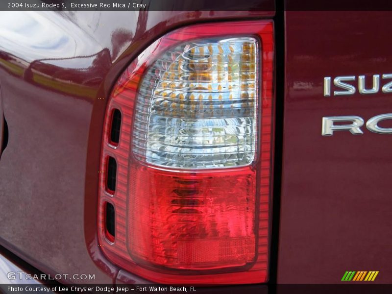 Excessive Red Mica / Gray 2004 Isuzu Rodeo S