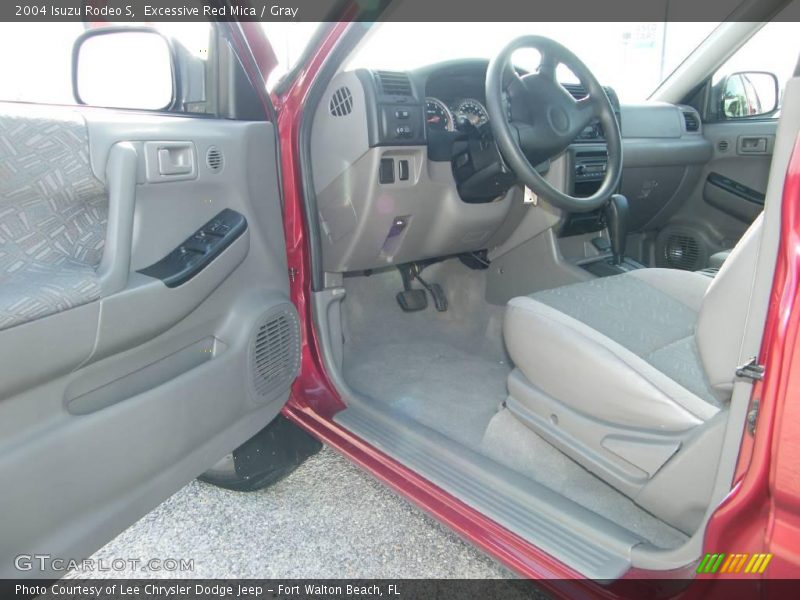 Excessive Red Mica / Gray 2004 Isuzu Rodeo S