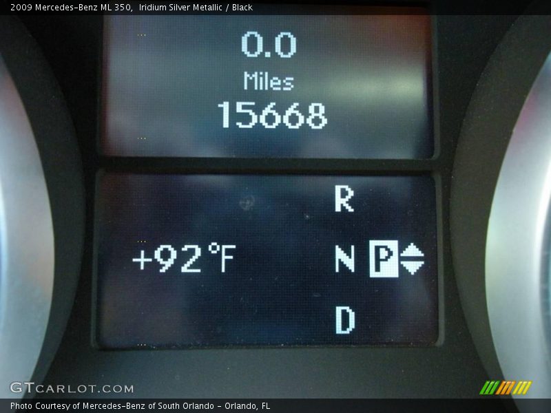 Iridium Silver Metallic / Black 2009 Mercedes-Benz ML 350