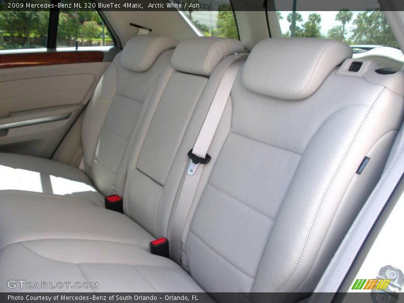 Arctic White / Ash 2009 Mercedes-Benz ML 320 BlueTec 4Matic