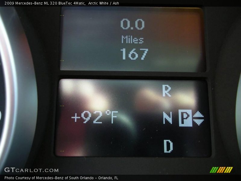 Arctic White / Ash 2009 Mercedes-Benz ML 320 BlueTec 4Matic