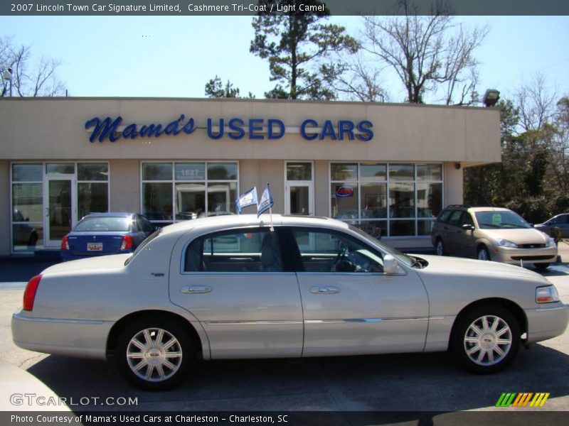 Cashmere Tri-Coat / Light Camel 2007 Lincoln Town Car Signature Limited
