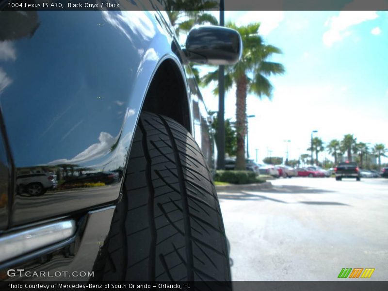 Black Onyx / Black 2004 Lexus LS 430