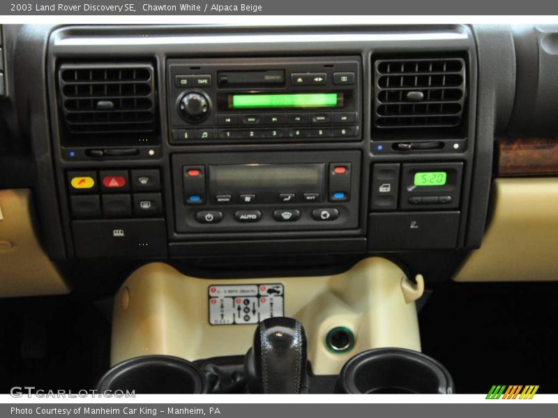 Chawton White / Alpaca Beige 2003 Land Rover Discovery SE