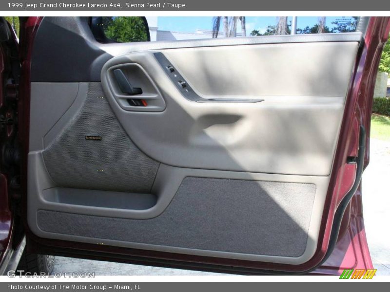 Sienna Pearl / Taupe 1999 Jeep Grand Cherokee Laredo 4x4