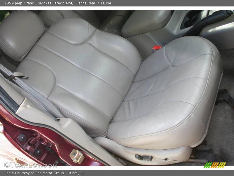 Sienna Pearl / Taupe 1999 Jeep Grand Cherokee Laredo 4x4