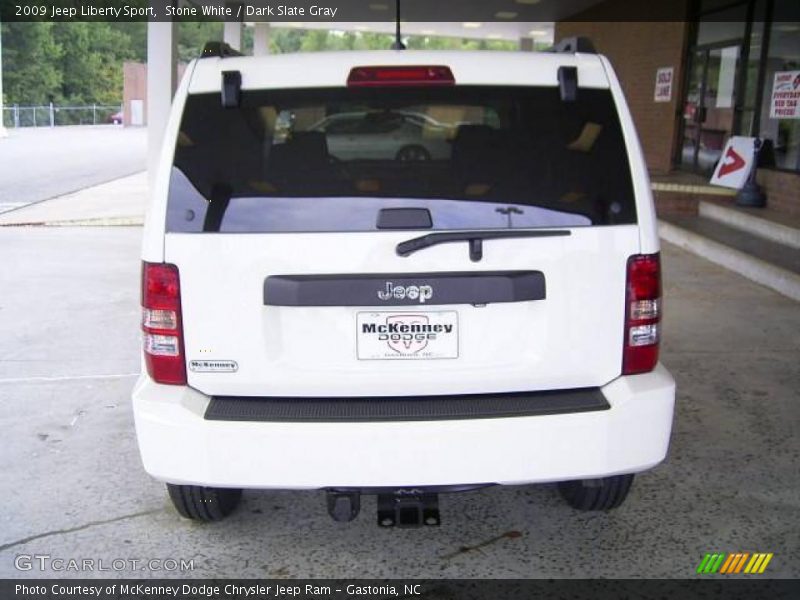 Stone White / Dark Slate Gray 2009 Jeep Liberty Sport