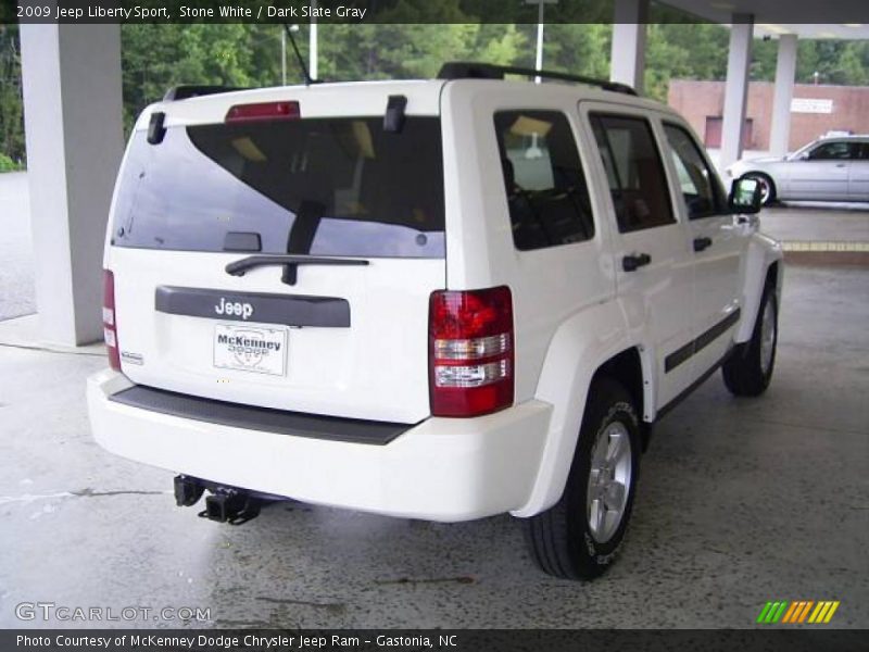 Stone White / Dark Slate Gray 2009 Jeep Liberty Sport