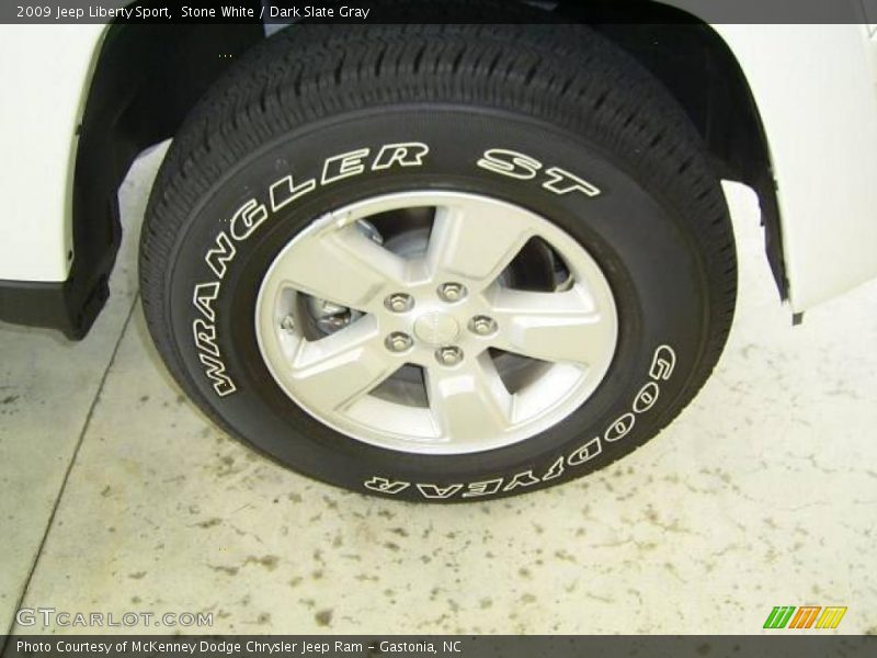 Stone White / Dark Slate Gray 2009 Jeep Liberty Sport