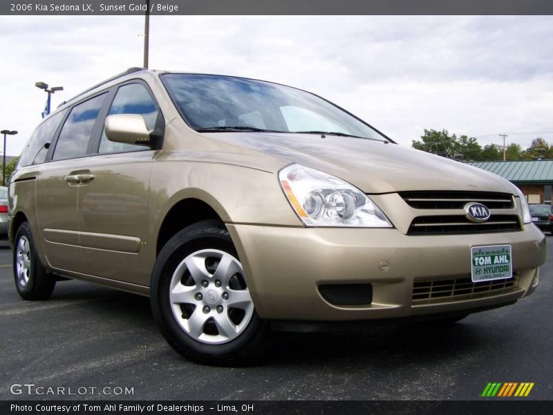 Sunset Gold / Beige 2006 Kia Sedona LX