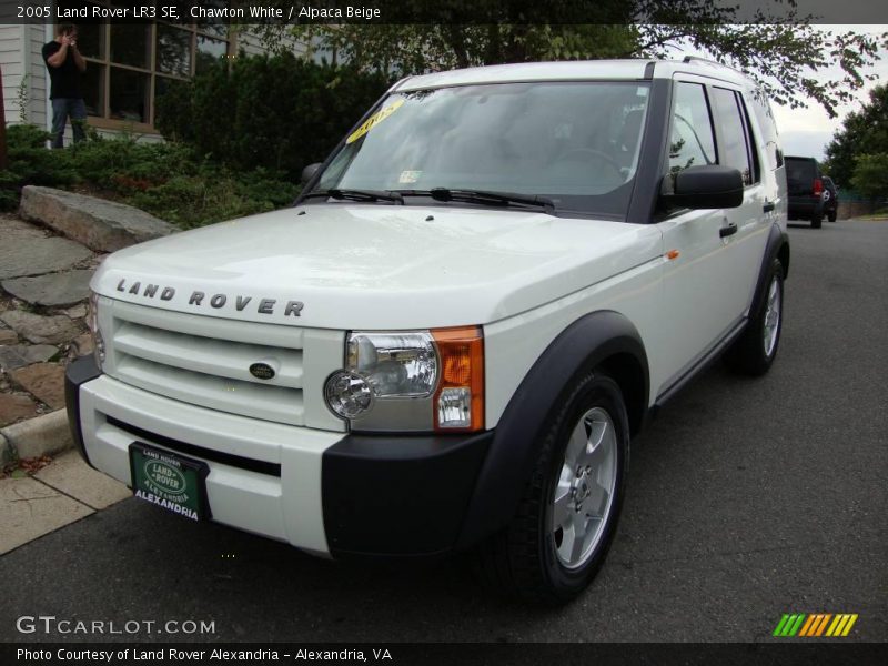Chawton White / Alpaca Beige 2005 Land Rover LR3 SE