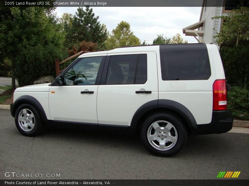 Chawton White / Alpaca Beige 2005 Land Rover LR3 SE