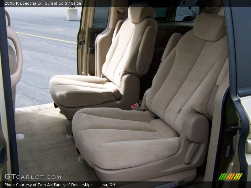 Sunset Gold / Beige 2006 Kia Sedona LX