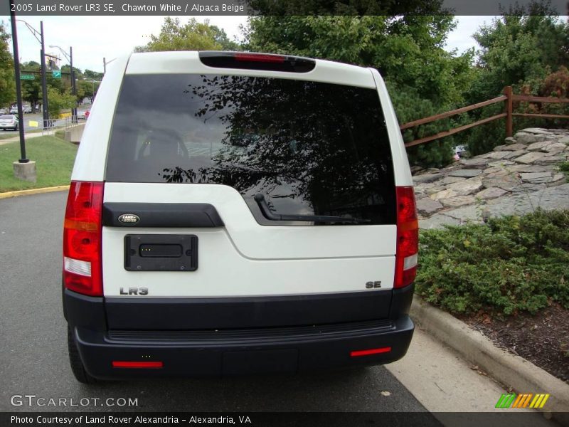 Chawton White / Alpaca Beige 2005 Land Rover LR3 SE