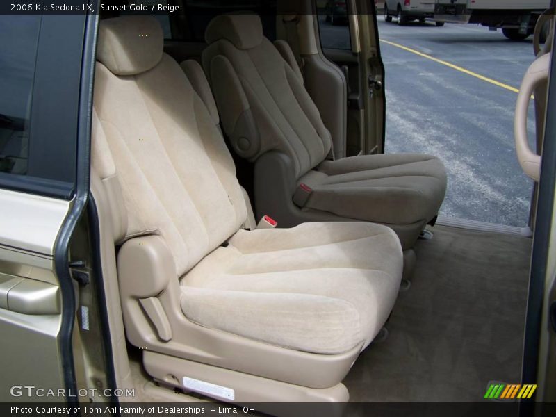 Sunset Gold / Beige 2006 Kia Sedona LX