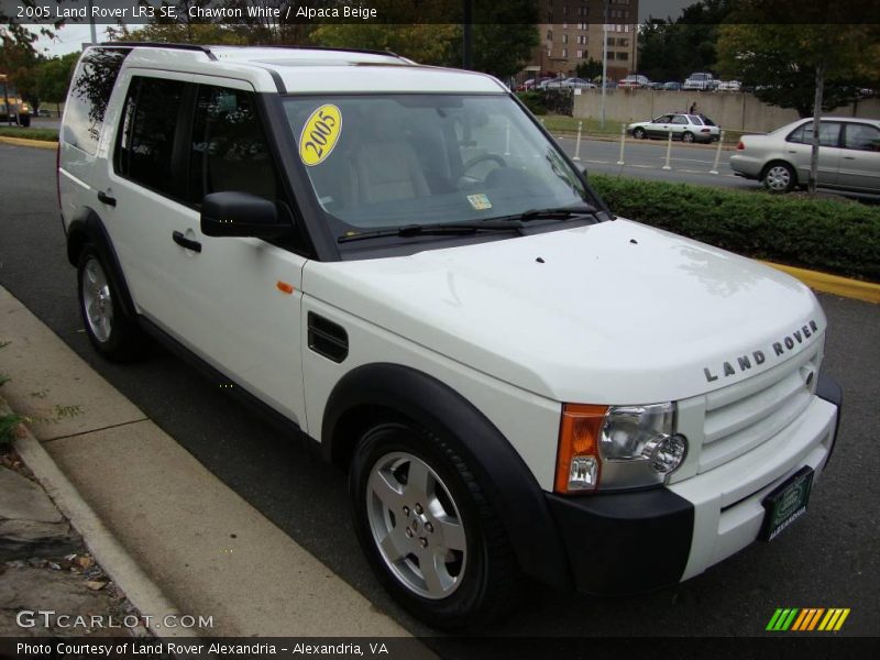 Chawton White / Alpaca Beige 2005 Land Rover LR3 SE
