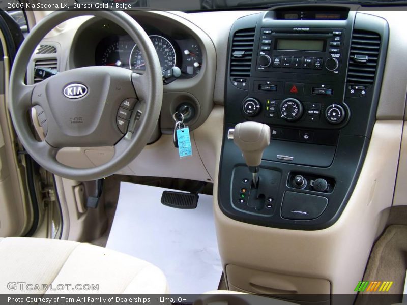 Sunset Gold / Beige 2006 Kia Sedona LX
