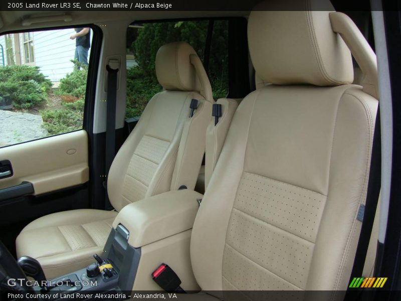 Chawton White / Alpaca Beige 2005 Land Rover LR3 SE