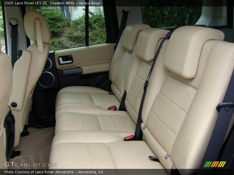 Chawton White / Alpaca Beige 2005 Land Rover LR3 SE