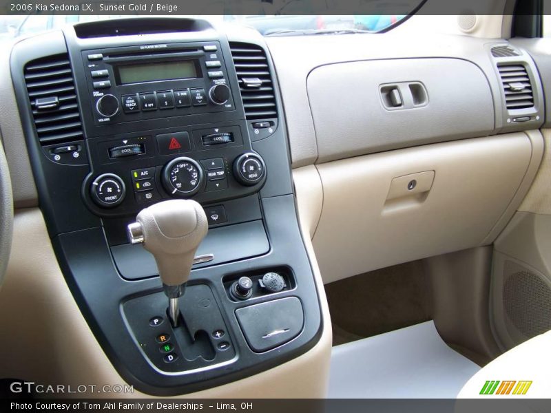 Sunset Gold / Beige 2006 Kia Sedona LX