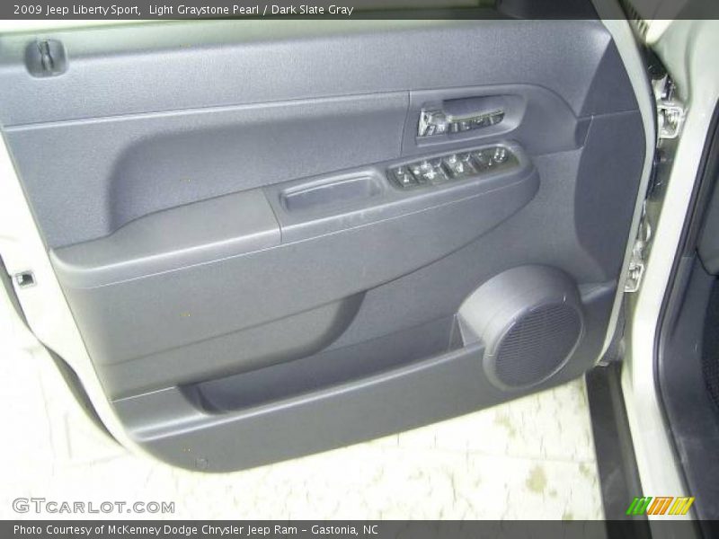 Light Graystone Pearl / Dark Slate Gray 2009 Jeep Liberty Sport