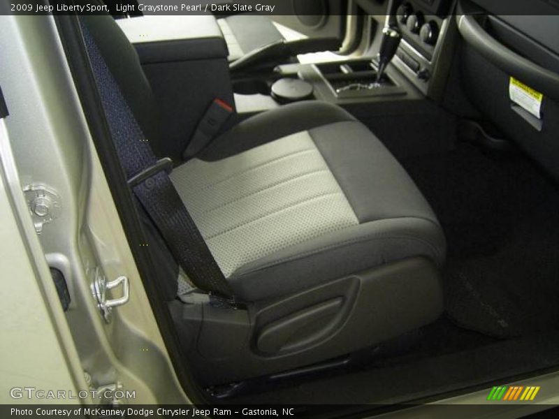 Light Graystone Pearl / Dark Slate Gray 2009 Jeep Liberty Sport