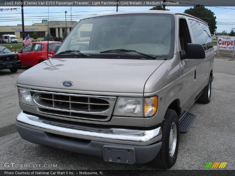 Light Parchment Gold Metallic / Medium Parchment 2002 Ford E Series Van E150 Passenger Traveler