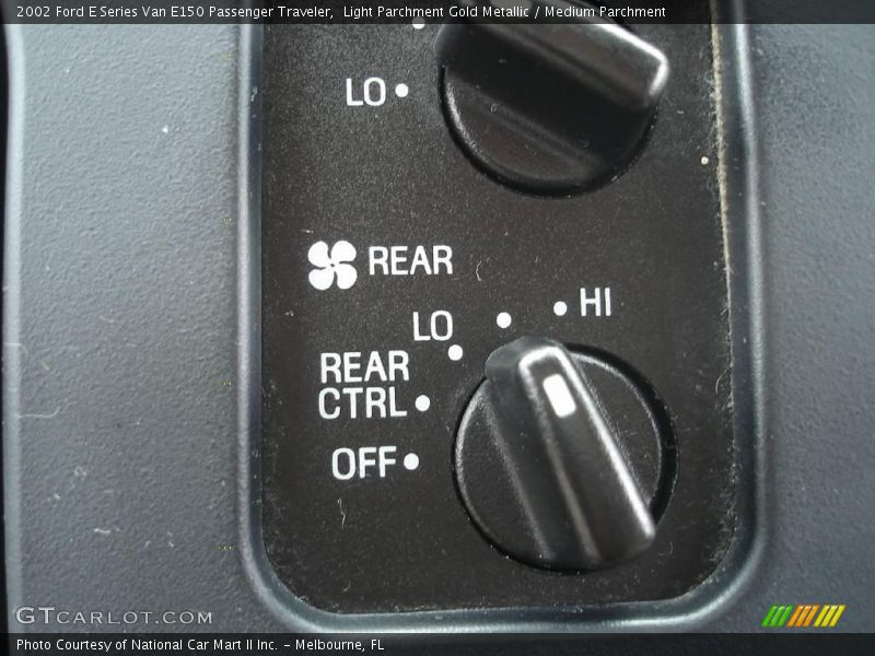 Light Parchment Gold Metallic / Medium Parchment 2002 Ford E Series Van E150 Passenger Traveler