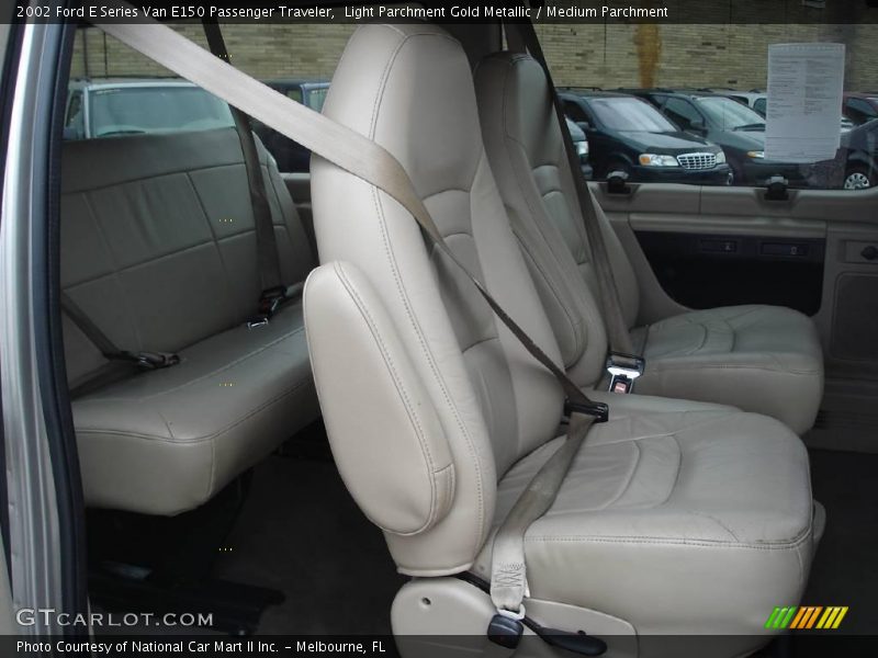 Light Parchment Gold Metallic / Medium Parchment 2002 Ford E Series Van E150 Passenger Traveler