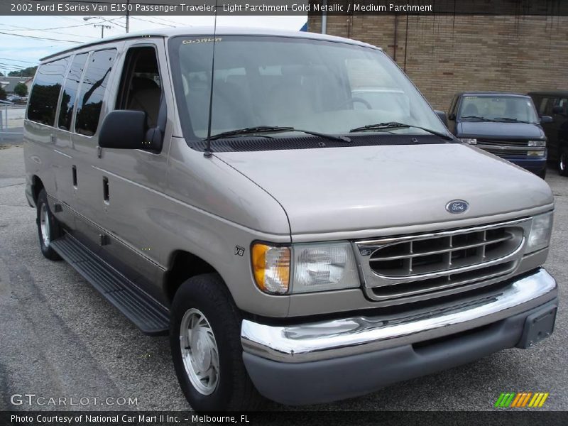 Light Parchment Gold Metallic / Medium Parchment 2002 Ford E Series Van E150 Passenger Traveler