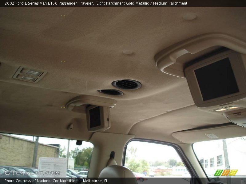 Light Parchment Gold Metallic / Medium Parchment 2002 Ford E Series Van E150 Passenger Traveler