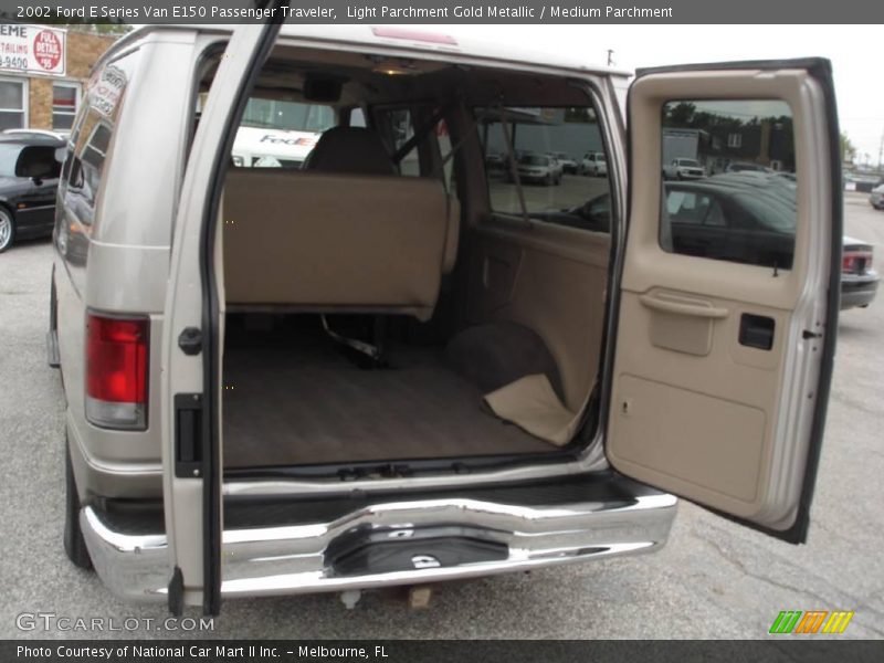 Light Parchment Gold Metallic / Medium Parchment 2002 Ford E Series Van E150 Passenger Traveler