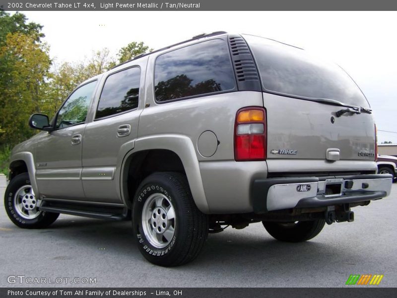 Light Pewter Metallic / Tan/Neutral 2002 Chevrolet Tahoe LT 4x4