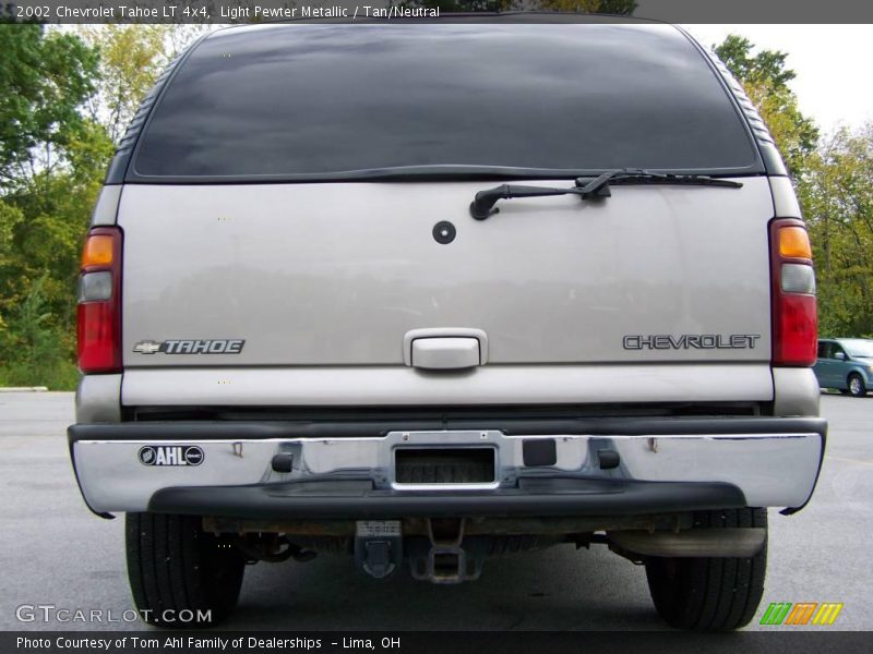 Light Pewter Metallic / Tan/Neutral 2002 Chevrolet Tahoe LT 4x4